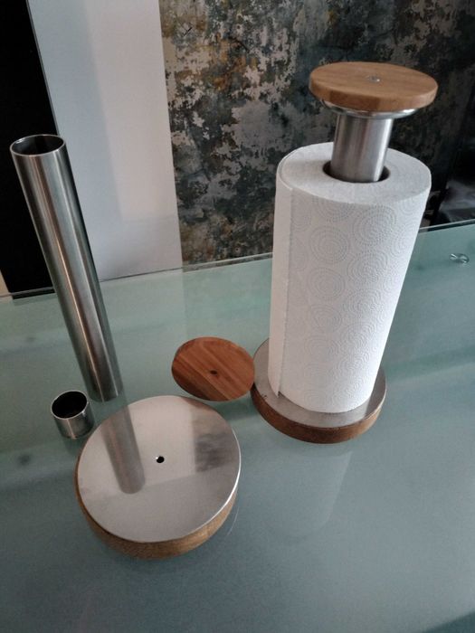 Stojak na ręcznik papierowy