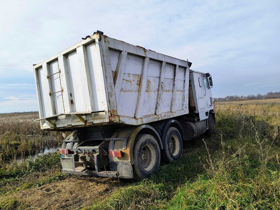 Самоскид International 9600