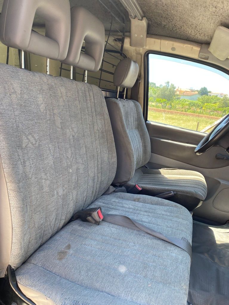 Mitsubishi L400 2.5TD