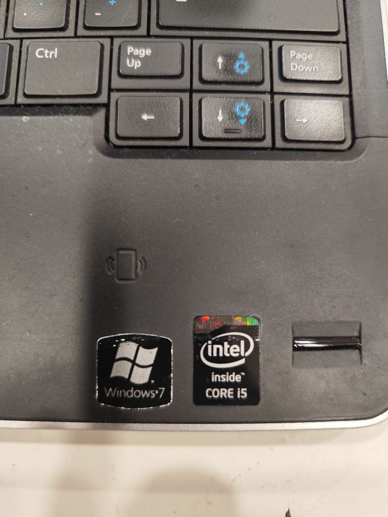 PC Dell Latitude E7240