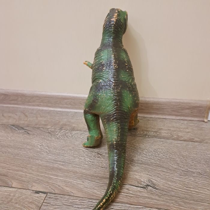 Динозавр тирекс тирекс