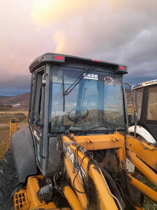 Запчастини до екскаваторів Hitachi New Holland, CASE, Fiat Hitachi