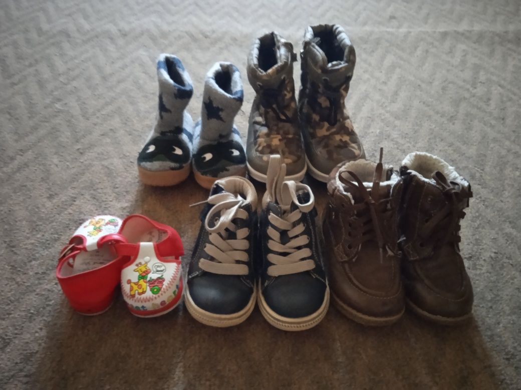 Обувь детская разная