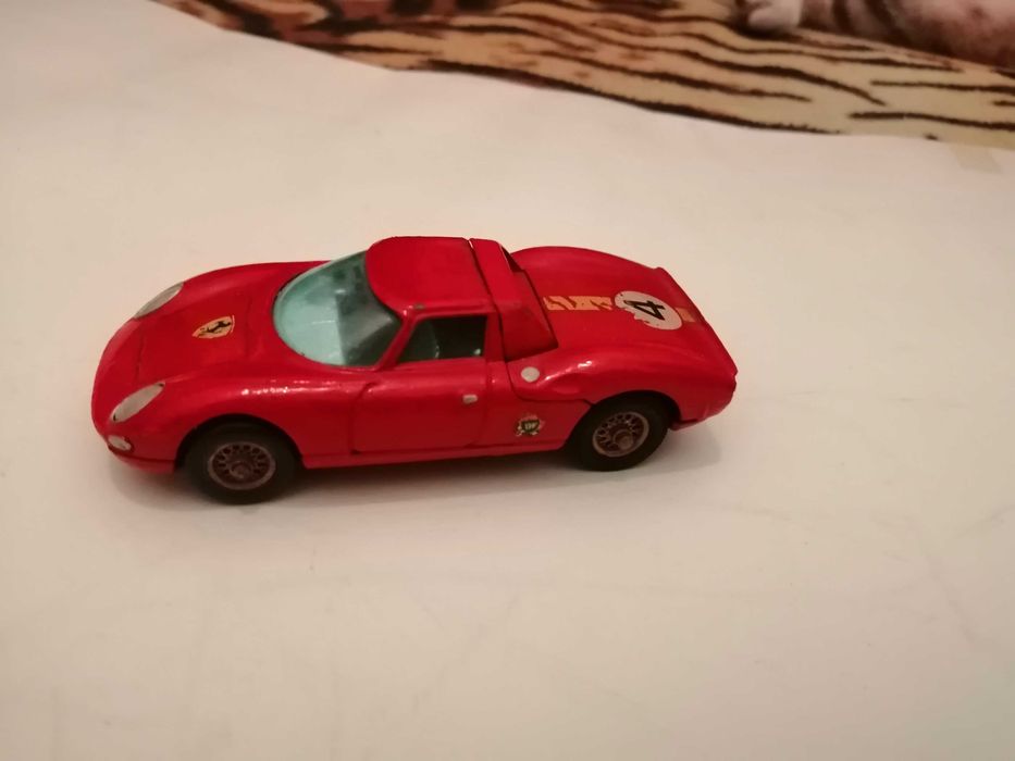 Miniatura  Dynky Toys e Corgi  1/43