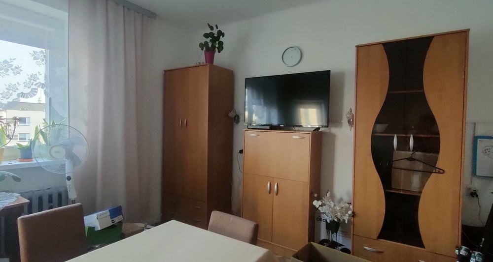 Wynajmę duży pokój dla kobiety w 2pok. mieszkaniu bez pośrednikó