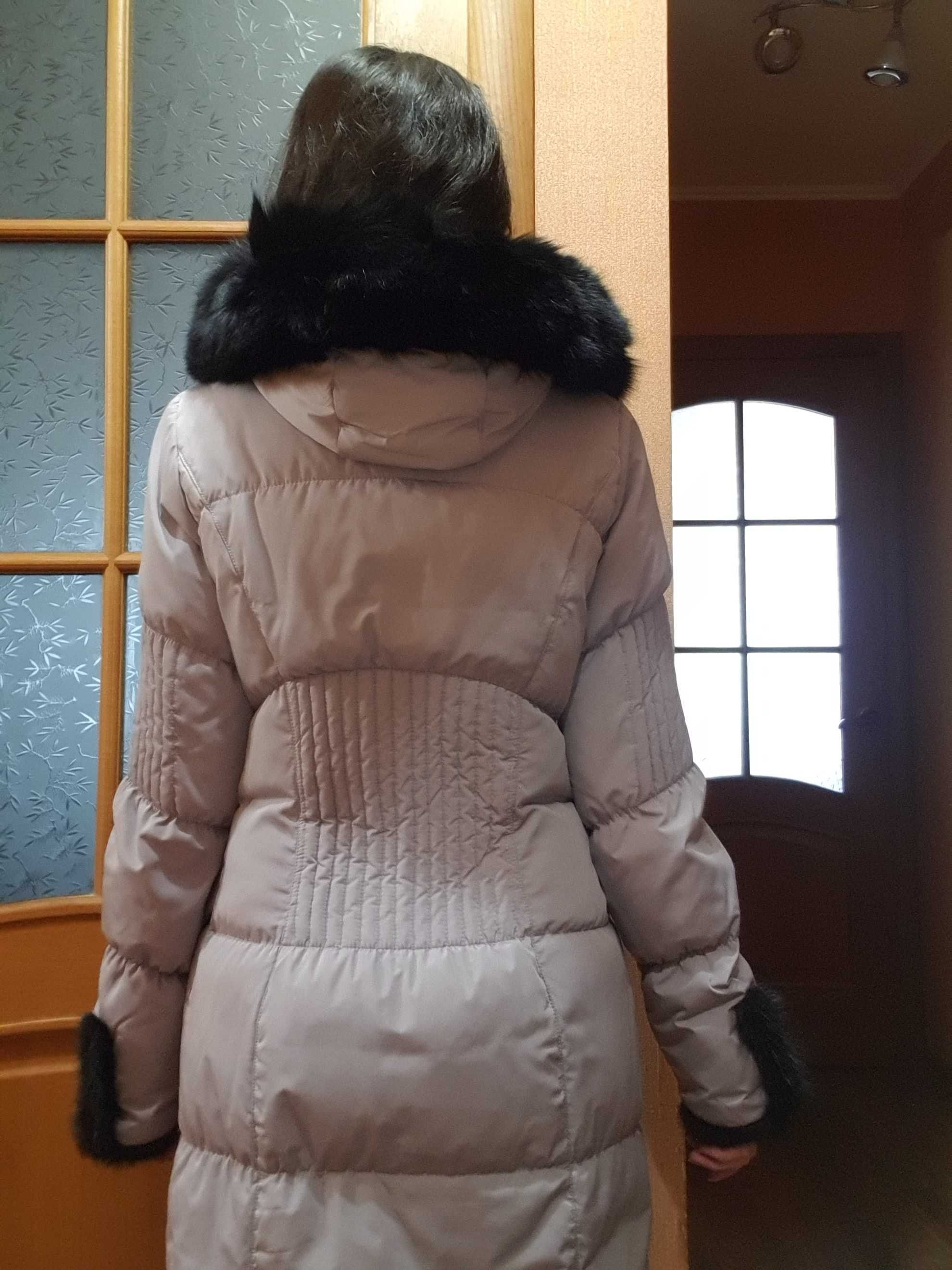 Продам женское зимнее пальто-пуховик в отличном состоянии