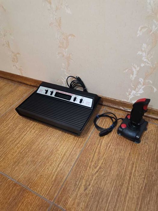 Приставка игровая Atari 2600