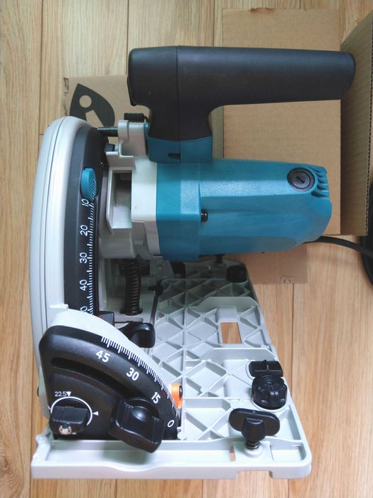 Piła pilarka zagłębiarka Makita SP 6000