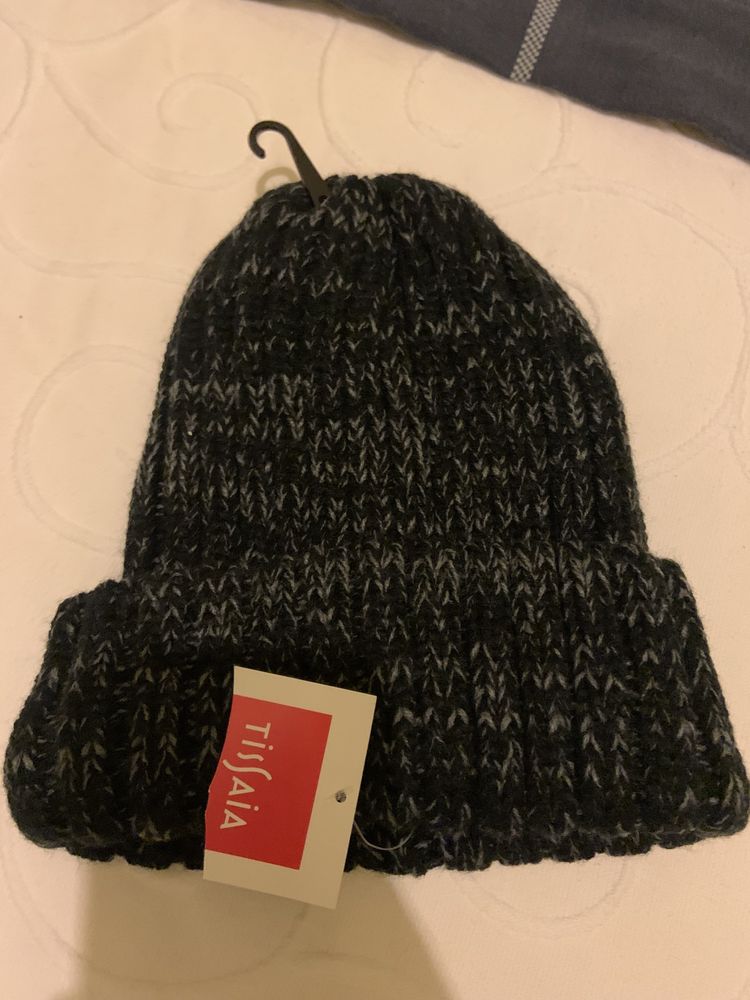 Gorro, da Tissaia, completamente novo, com etiquetas ainda