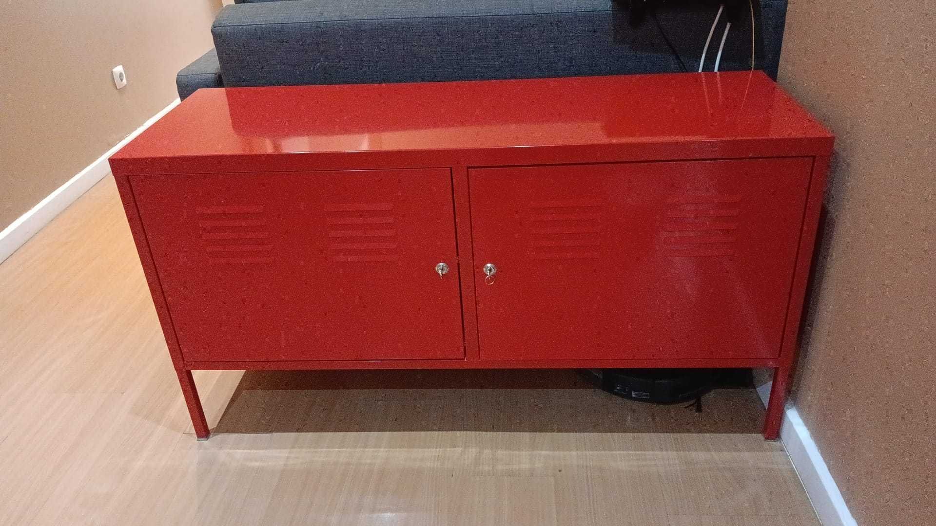 Cómoda IKEA PS Vermelha