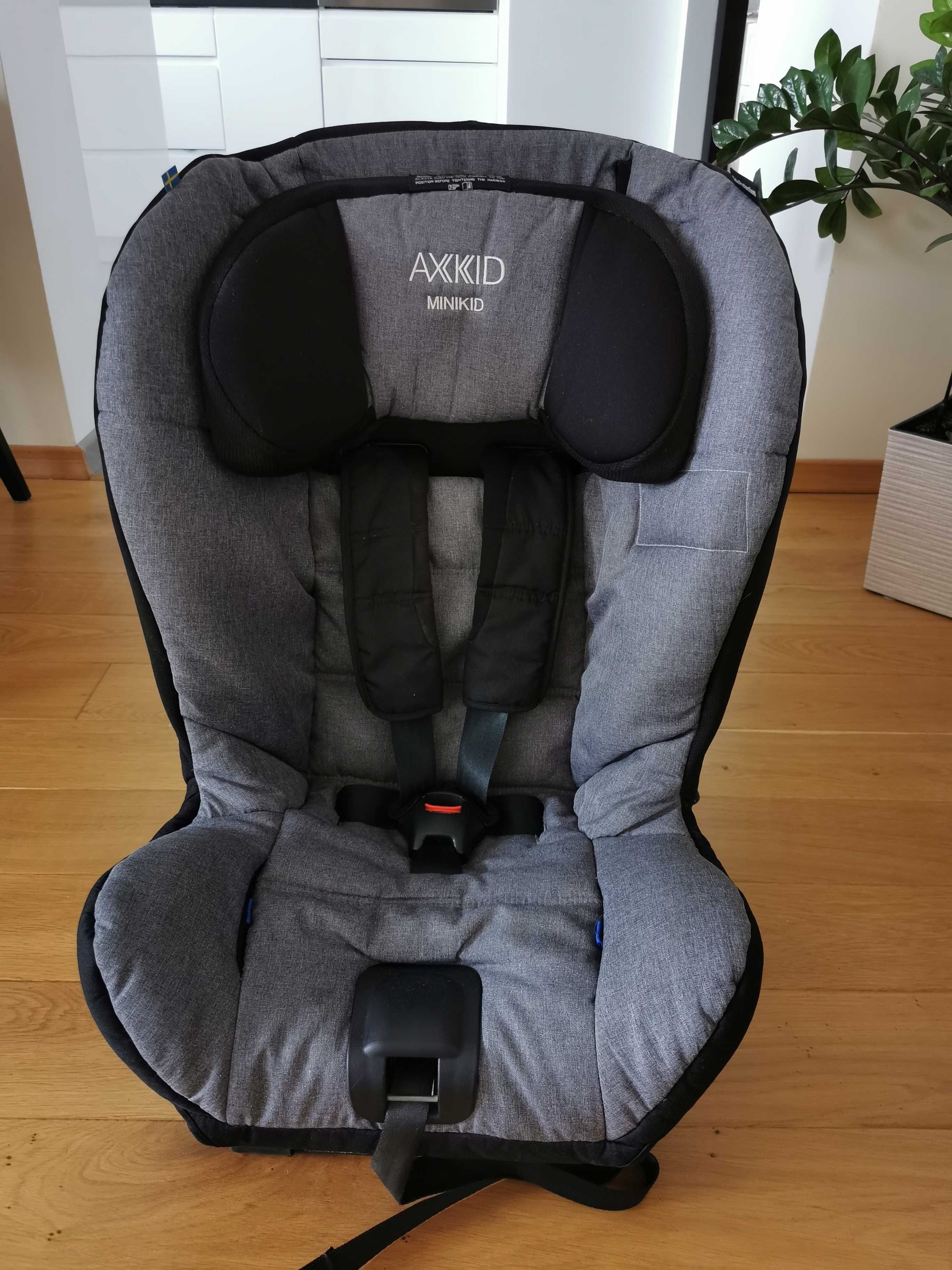 Fotelik samochodowy Axkid Minikid 2.0