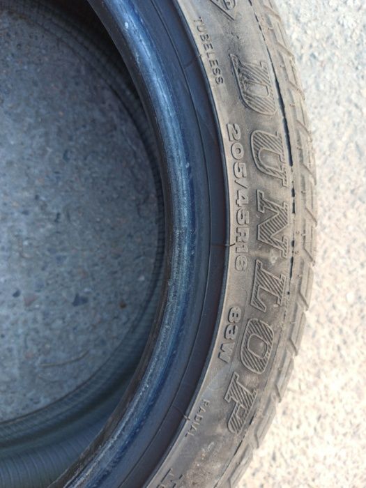 шины летние Dunlop 205/45R16 б/у 2 шт протектор 3 мм