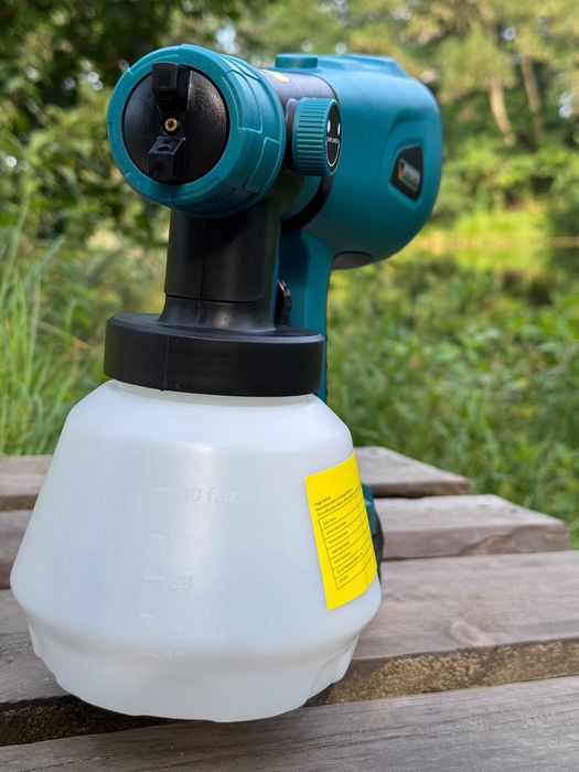 Mobilny bezprzewodowy pistolet do malowania sufitów pod aku BOSCH 18V