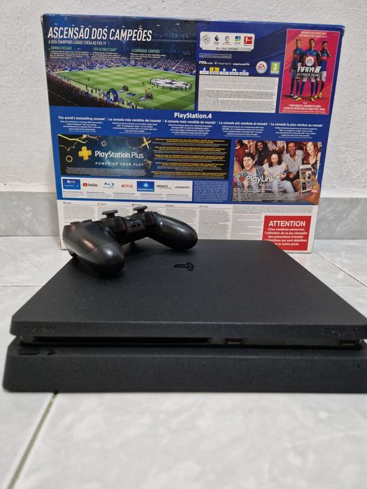 Playstation 4 slim 500GB com caixa