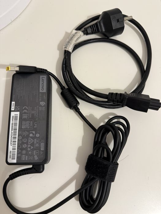 PC Lenovo Ryzen 5  Windows 11