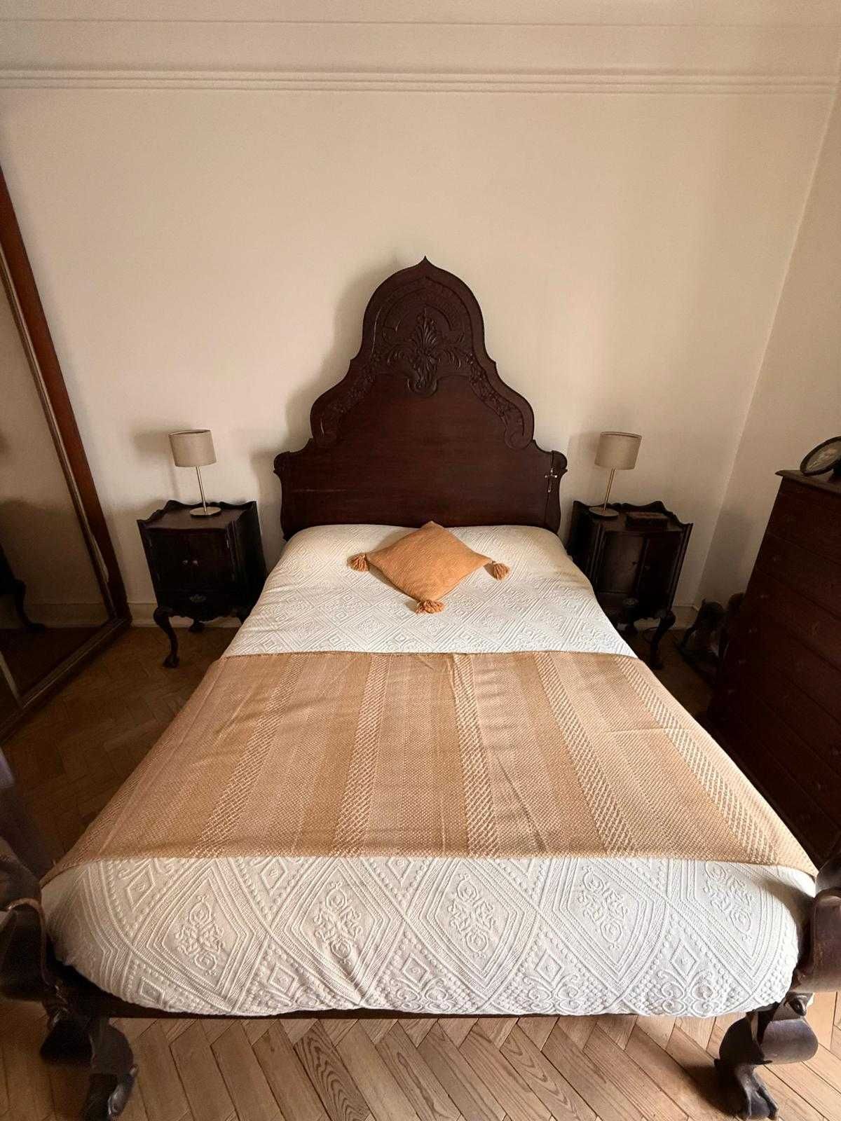 Mobília de quarto antiga
