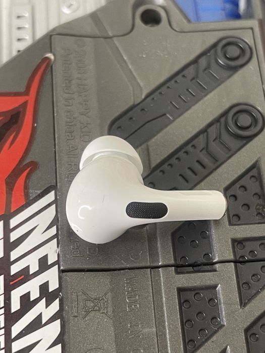 Продаю AirPods pro правий оригінал АирПодс про правий без кейсу