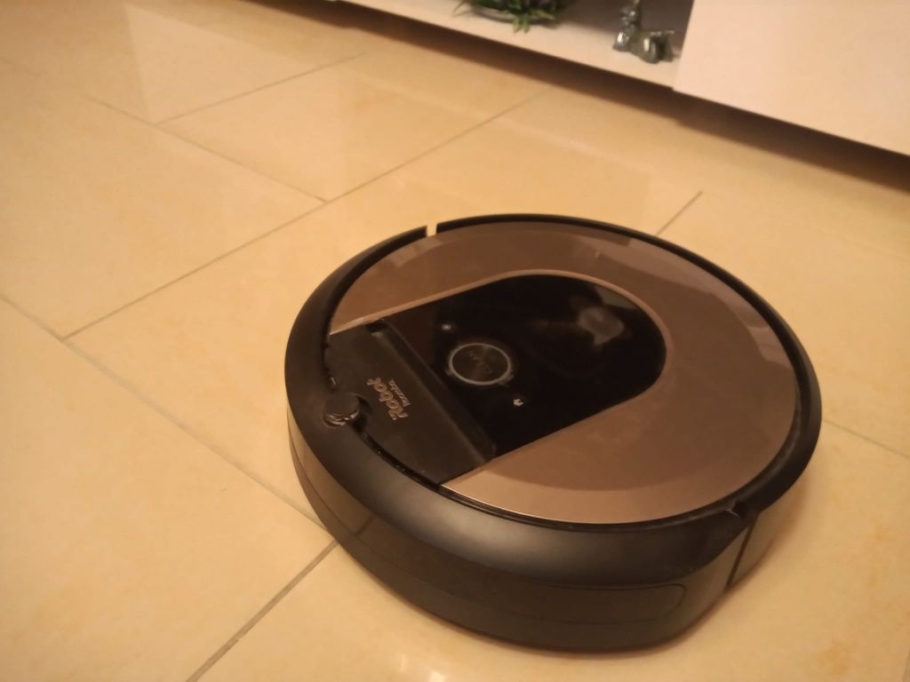 Robót sprzątający Roomba i6