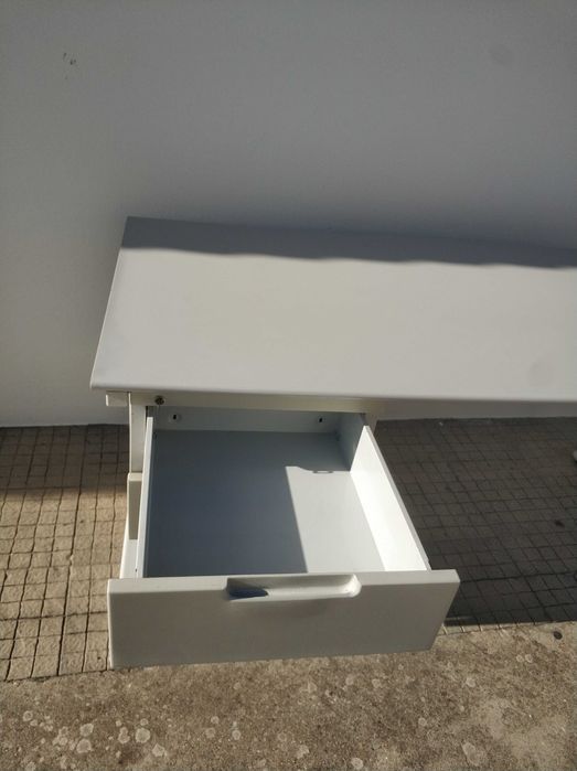 Mesas e Secretárias