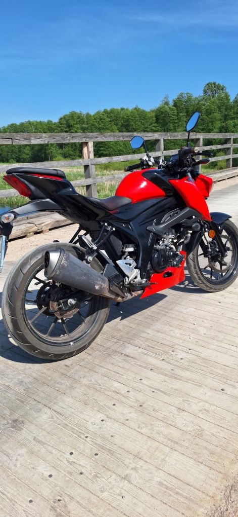 Sprzedam SUZUKI GSX-S.