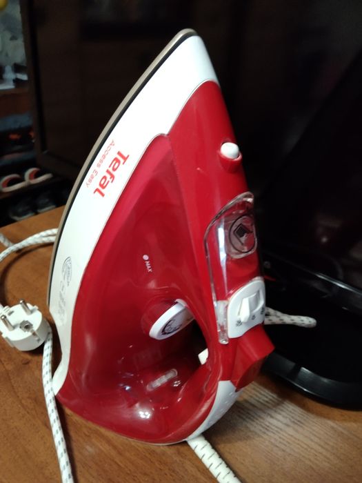 Продам Нову  Праску  Tefal з керамічним покриттям