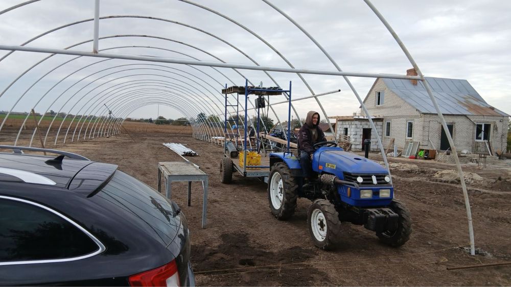 Безкаркасні та каркасні Ангари ,Теплиці промислові ,Плівка