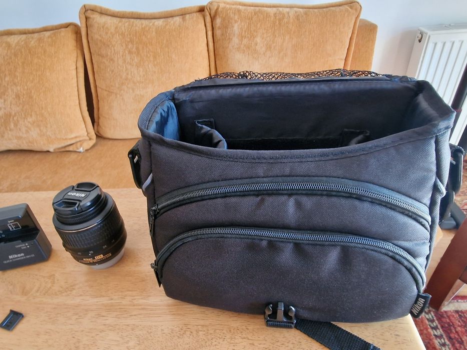 Nikon D5000, 2 obiektywy, teleobiektyw, lampa, lustrzanka