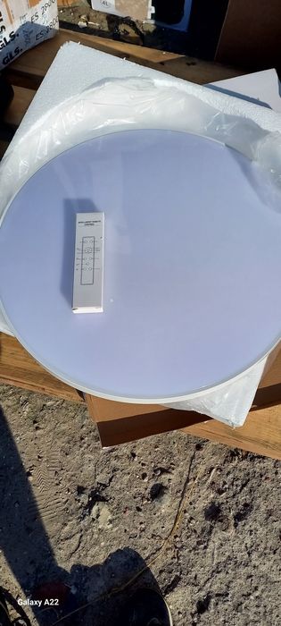 Plafon z pilotem