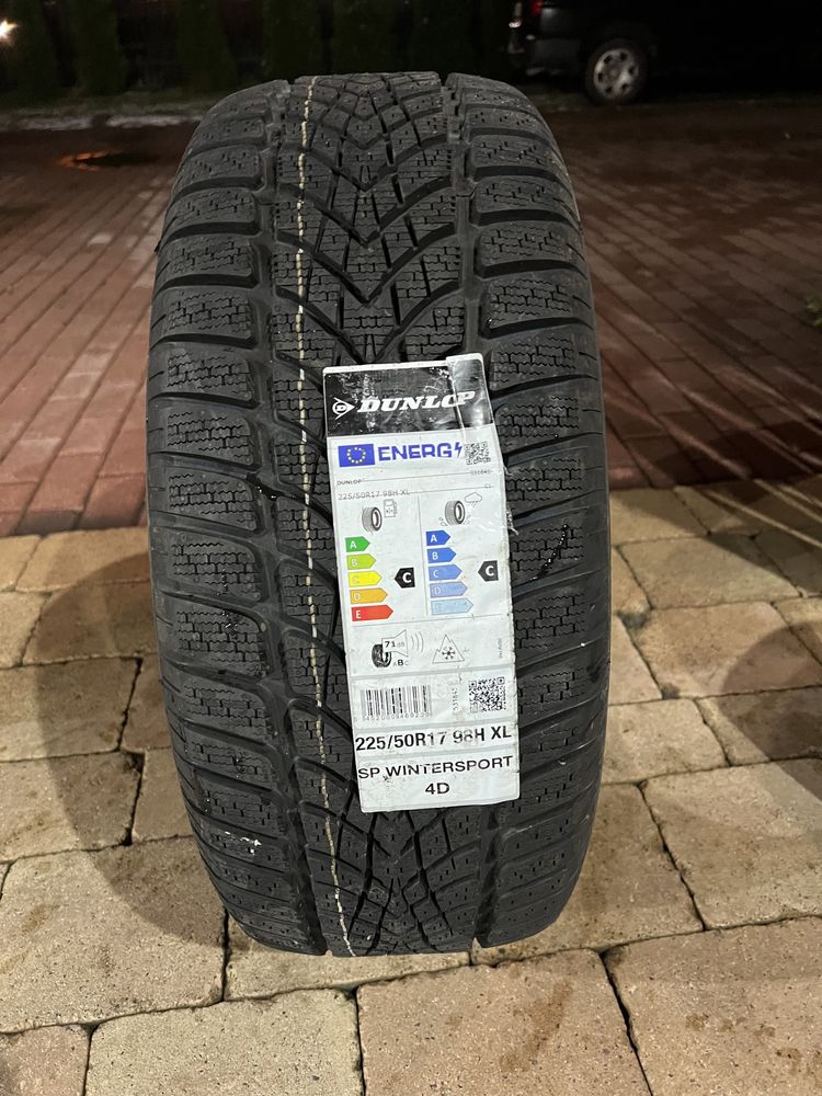 225/50/17 Dunlop SP Wintersport 4D AO XL