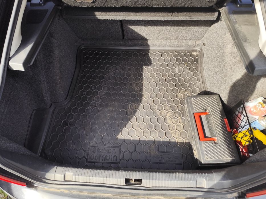 Продам Skoda Octavia elegance 2.0l