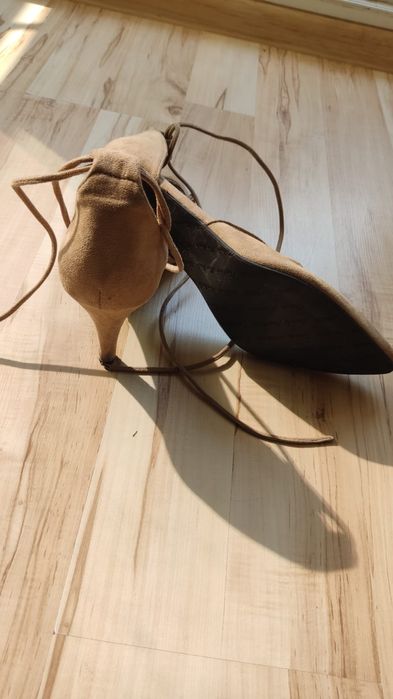 Czółenka Andreas Machado 45