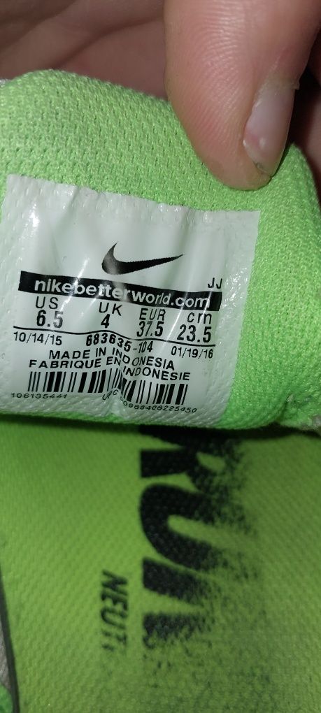 Кросівки Nike б/у оригінал.