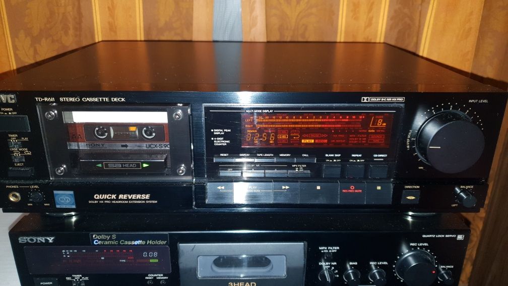 Кассетная дека JVC TD-R611