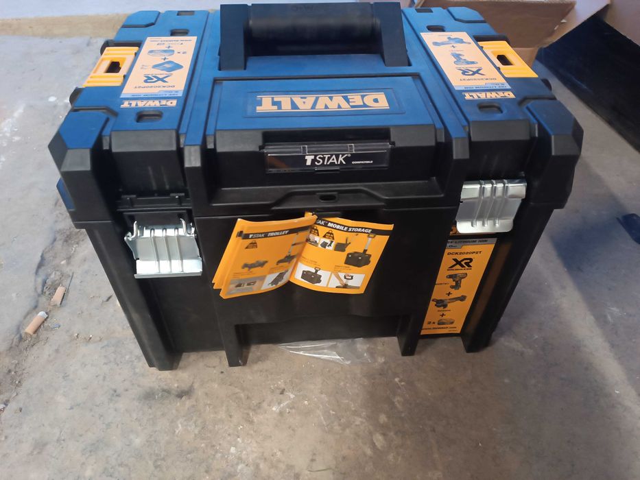 TSTAK IV Dewalt skrzynka Nowa
