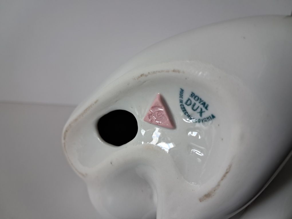 Royal Dux projekt Jiri Cernoch akt figurka porcelanowa biała 23,5cm