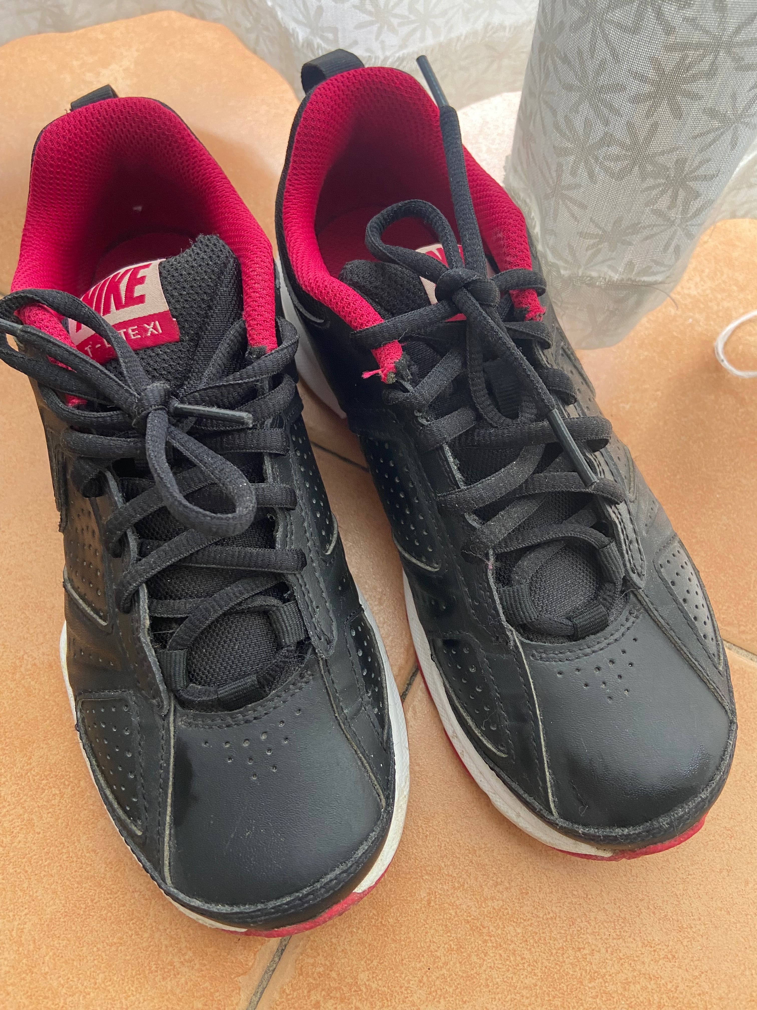 Ténis Nike Tam.34
