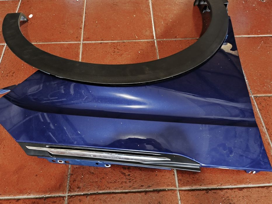 Guarda lamas direito 3008