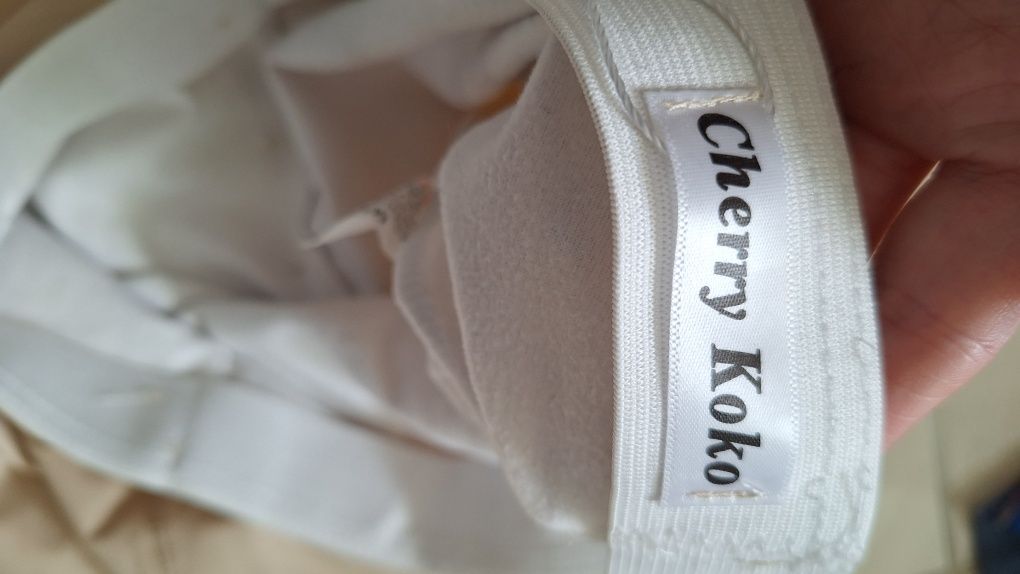 Skórkowe legginsy M