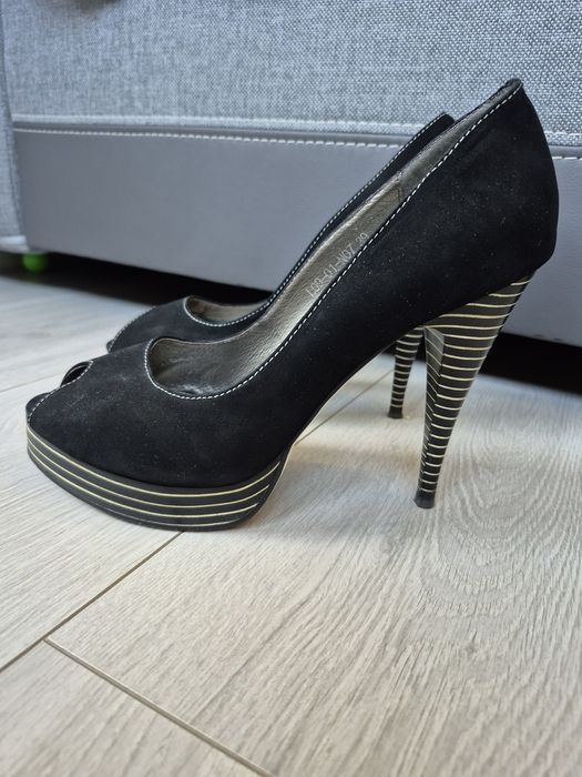 Buty na obcasie rozmiar 39