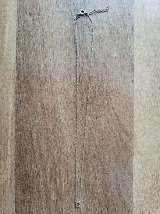 Colar Dourado Letra "C"