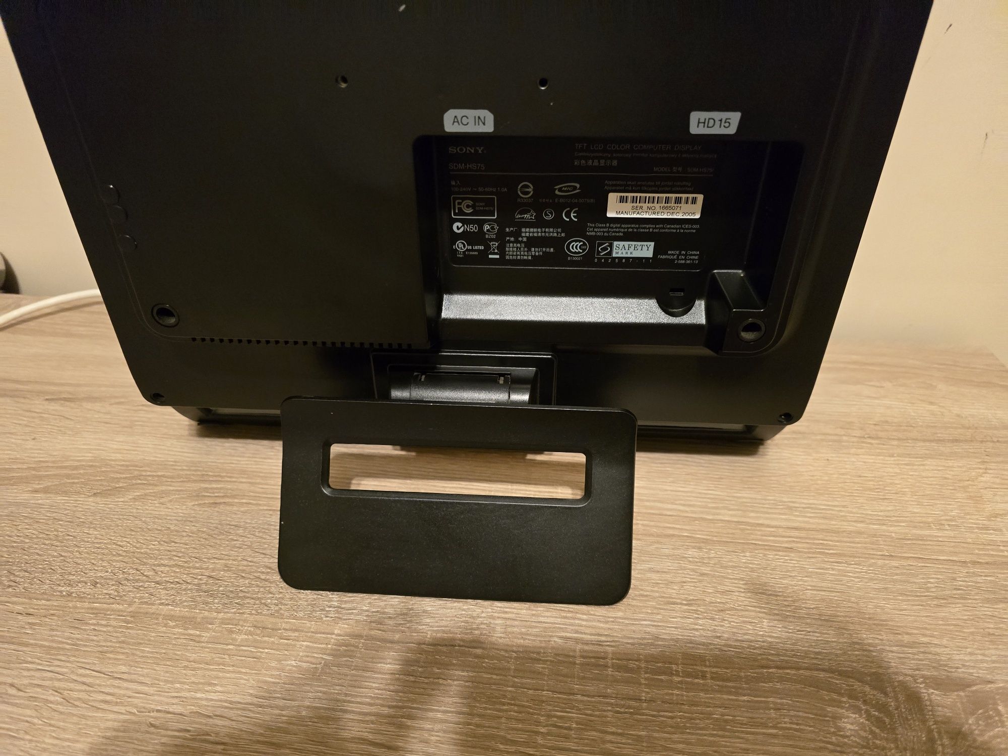 Monitor Sony sdm-hs75 wraz z okablowaniem