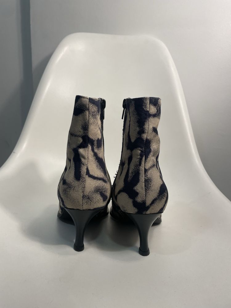 Botas tamanho 39