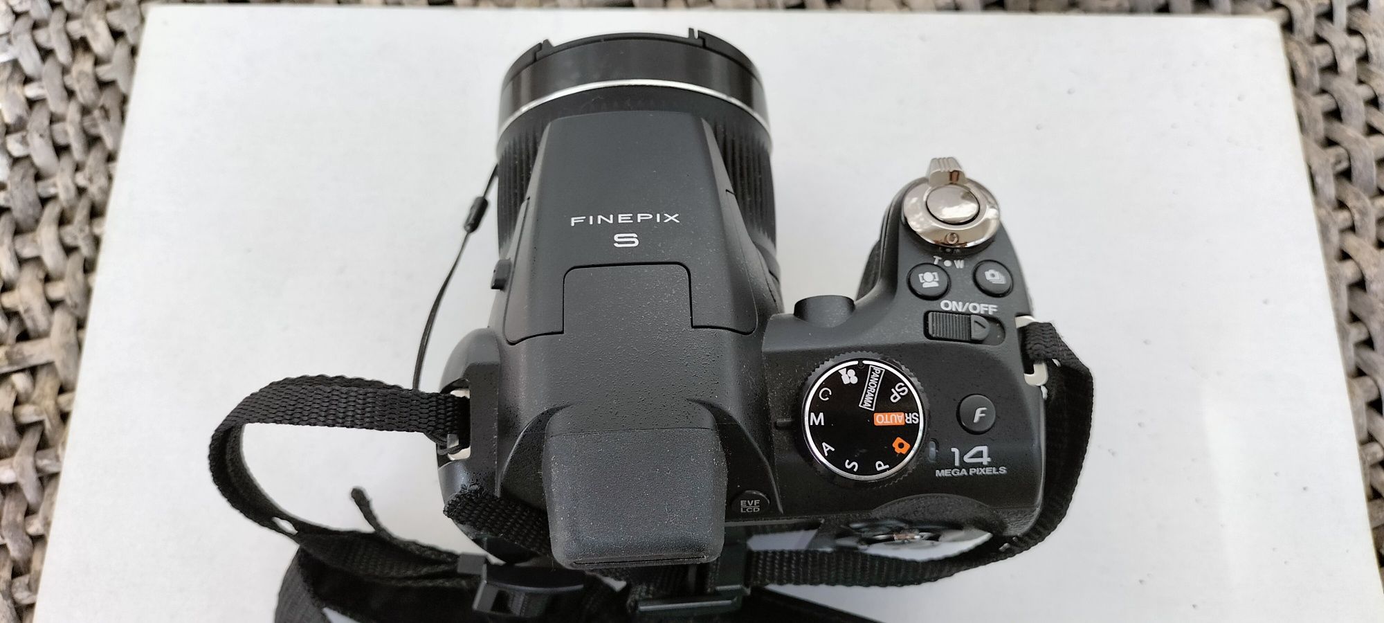 Fujifilm Finepix s4000 (para mais tarde recordar)