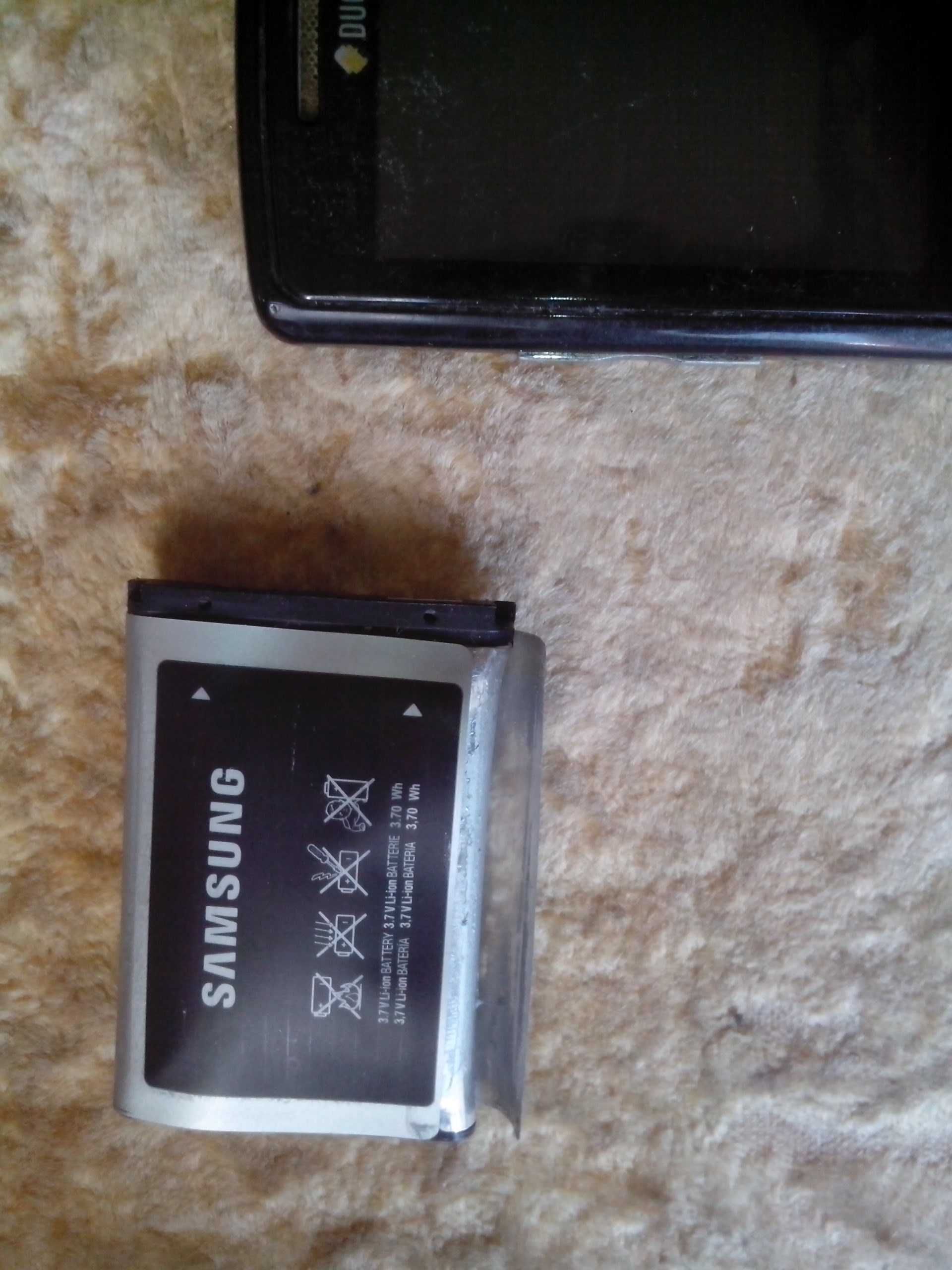 Мобильный телефон Samsung  Duos, с зарядкой