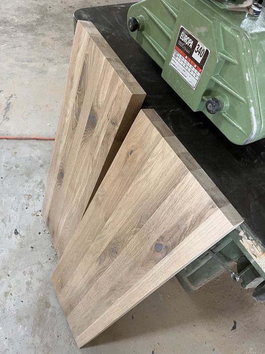 Schody dębowe rustykalne dostępne od ręki.Trepy.Stopien