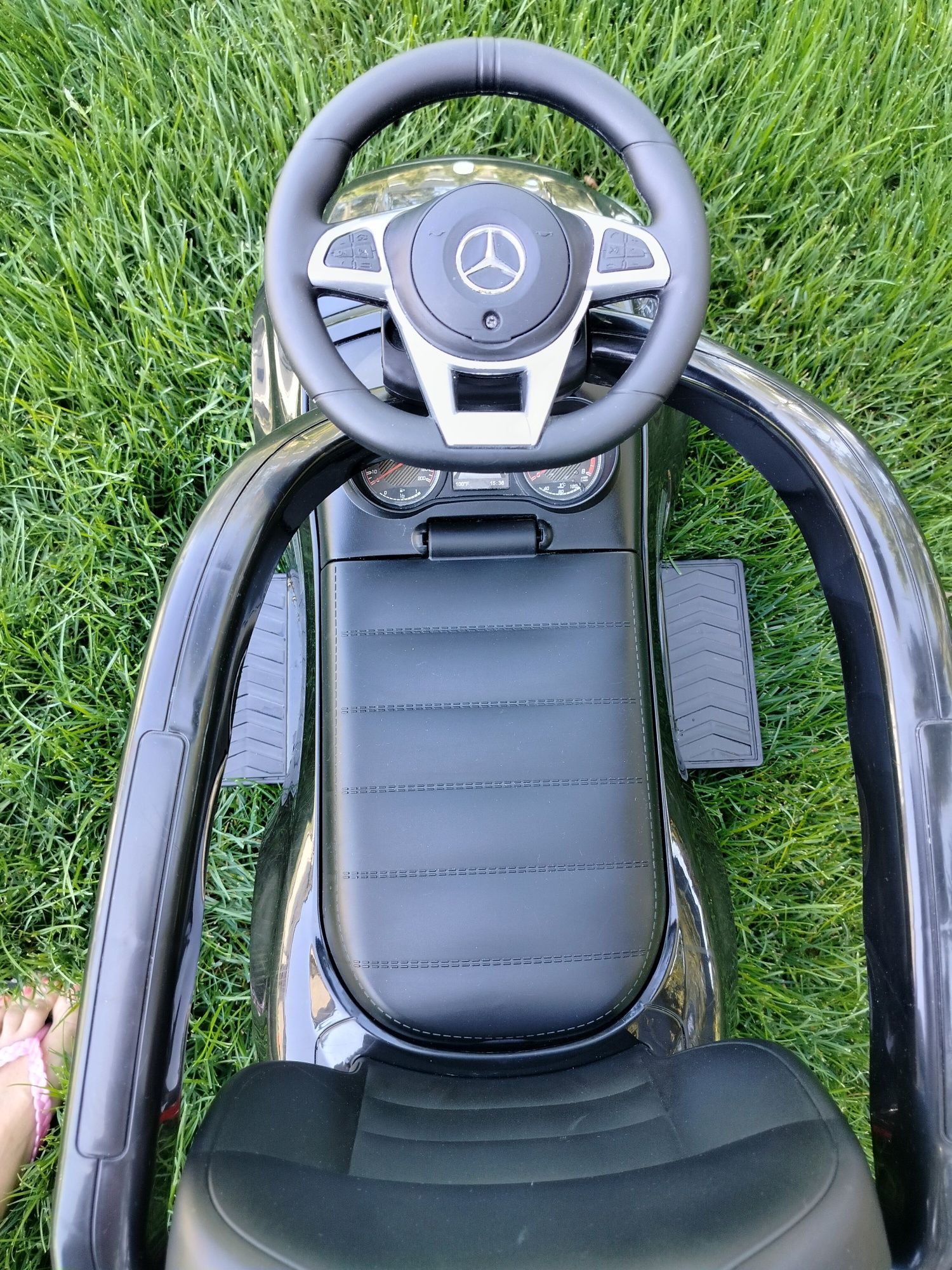 Jeździk Mercedes