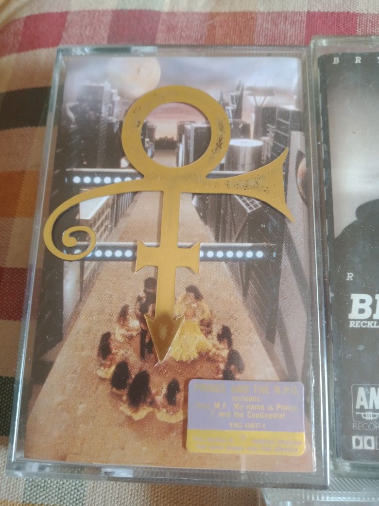 K7's áudio Madonna,Prince,Bryan Adams,Crowded  House