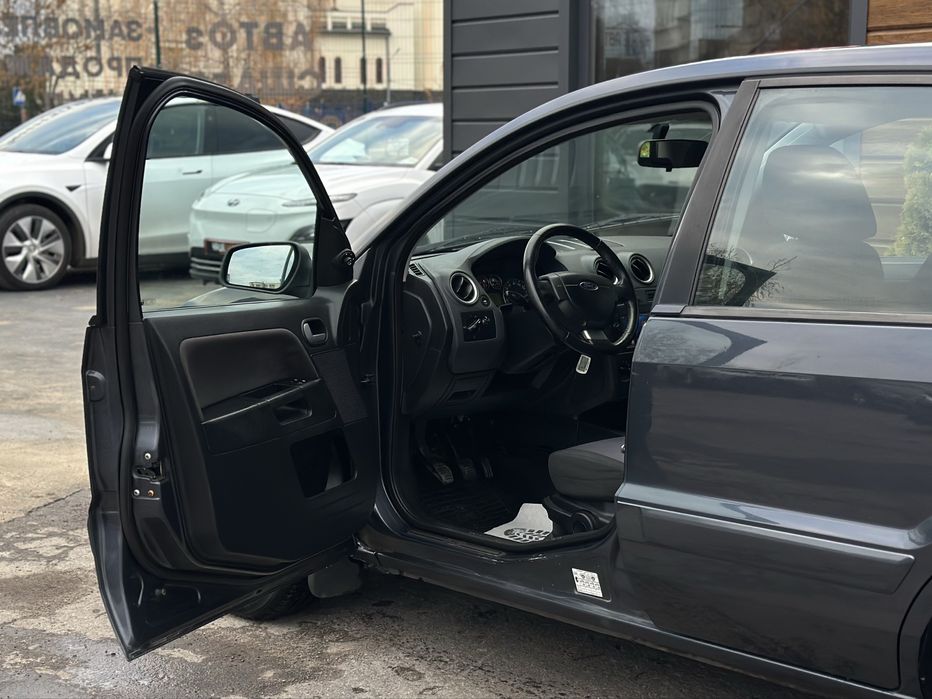 FORD FUSION 2010 року, 1.6 бензин, механіка, передній привід.