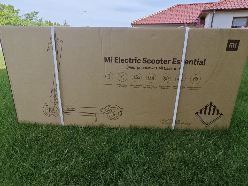 Nowa hulajnoga elektryczna Mi Electric Scooter Essential
