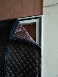 Теплозберігаюча штора на магнітах